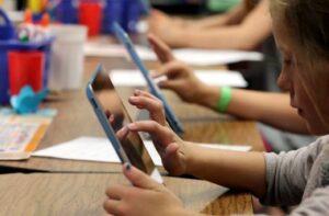 AND YET IT MOVES… IS THE SCHOOL KEEPING PACE? &#91