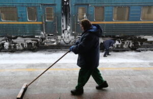 What is wrong with Ukrzaliznytsya? Procurement