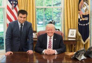 Тарас Березовець: “Трамп грає у небезпечну гру з Конгресом”