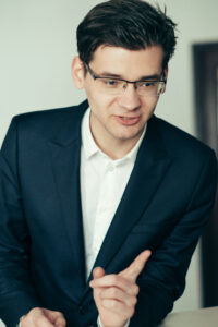 Вибори нового голови Конституційного Суду України: чи варта гра свічок?