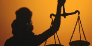 What are the risks of Lozovoy’s amendments to the judicial system of Ukraine