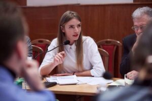 Суд починається з довіри