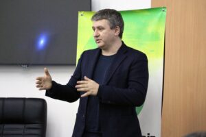 Прогноз UIF “2018: вызовы и возможности” представили в Днепре