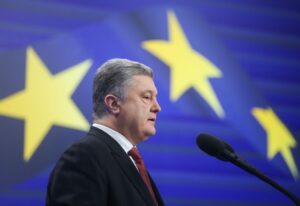 Poroshenko started pre-election campaign: UIF expert named 5 themes for campaign