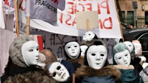 POLISH JUDGES ARE COMPLAINING about SMALL WAGES, AND TEACHERS HAVE TO LIVE “IN CELIBACY”. NEWS DIGEST