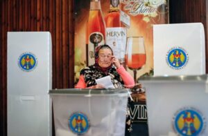 Молдовські партії у виборчих перегонах: за що виступили проєвропейські та проросійські сили?