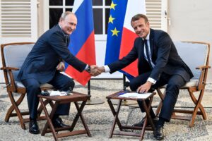 AN UNEXPECTEDLY WARM MEETING OF PUTIN AND MACRON AND THE RECIPE FOR UKRAINE