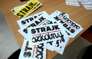 Польща: вчителі страйками вимагають додаткові 7500 грн до зарплатні