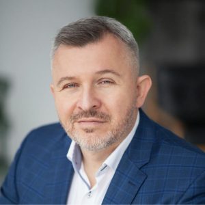 Команда UIF вітає Анатолія Амеліна на посаді виконавчого директора